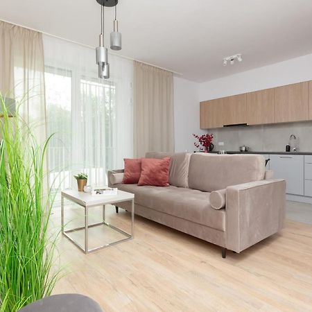 Stacja Wola Apartment Guminska By Noclegi Renters 바르샤바 외부 사진