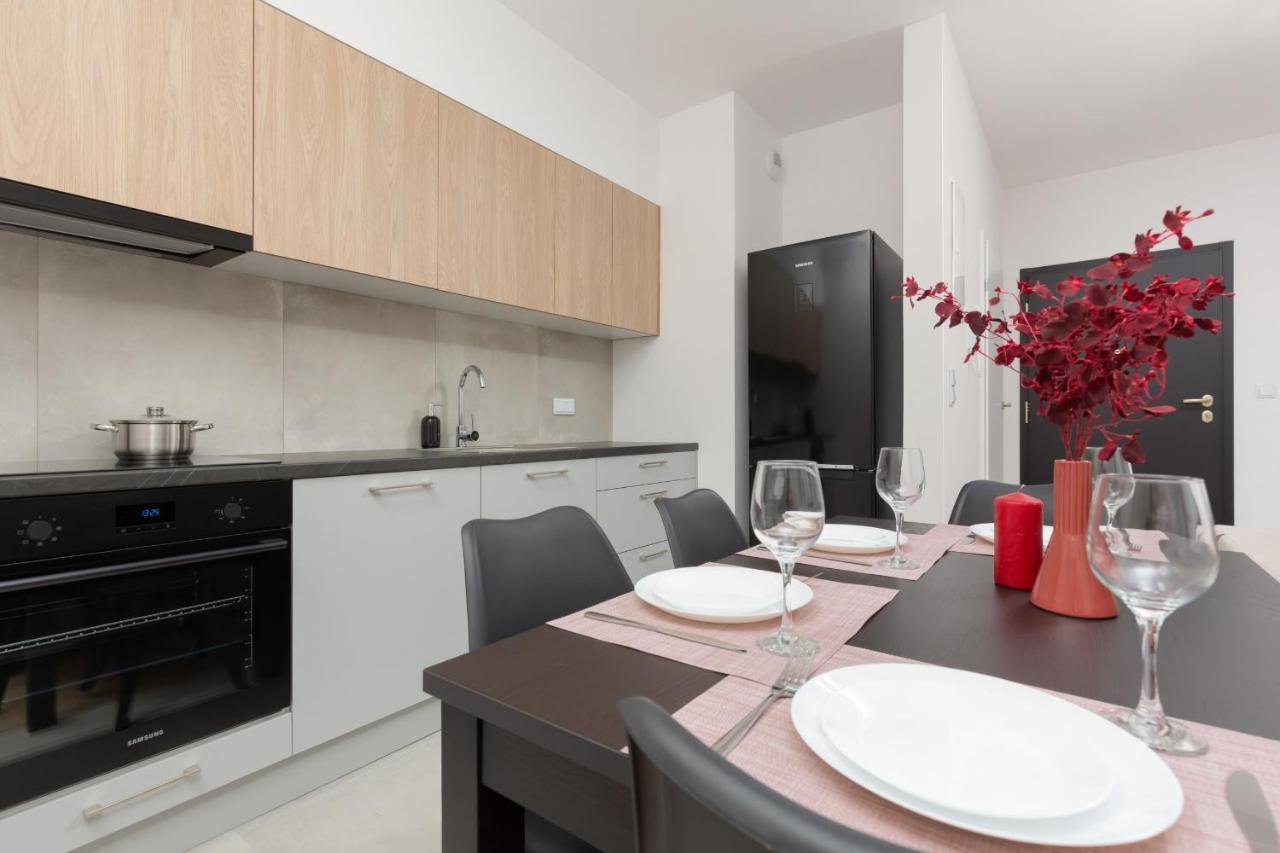 Stacja Wola Apartment Guminska By Noclegi Renters 바르샤바 외부 사진
