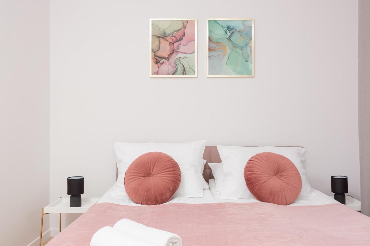 Stacja Wola Apartment Guminska By Noclegi Renters 바르샤바 외부 사진