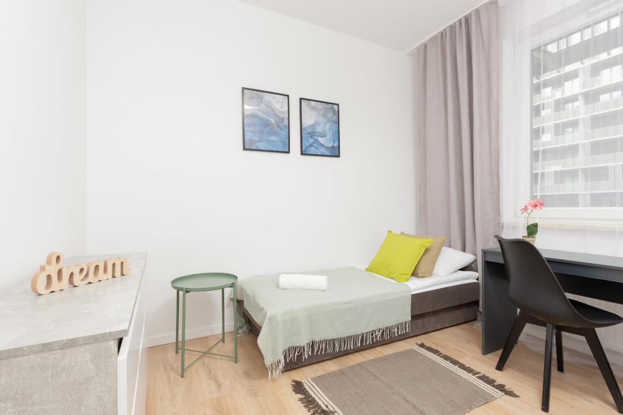 Stacja Wola Apartment Guminska By Noclegi Renters 바르샤바 외부 사진